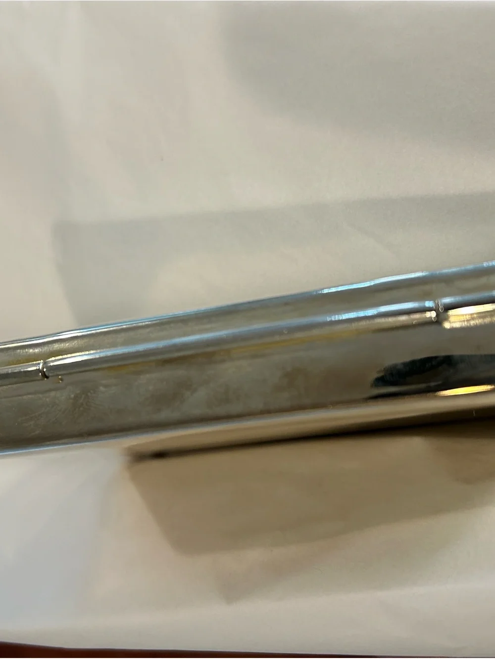 Silver Metal mirror and tissue - Classic Compact .
